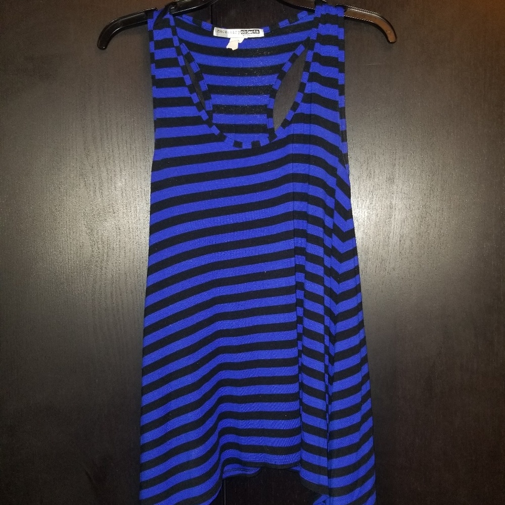 Racer-back shirt
